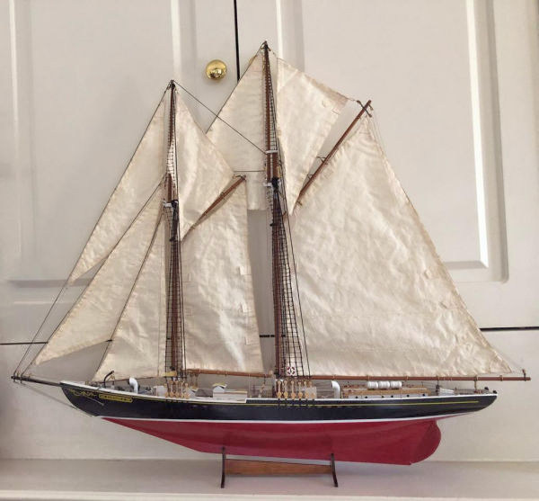 Image of Bluenose II Bluenose II Model Shipways 1:64 Scale