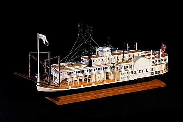 Image of Robert E. Lee Steamboat