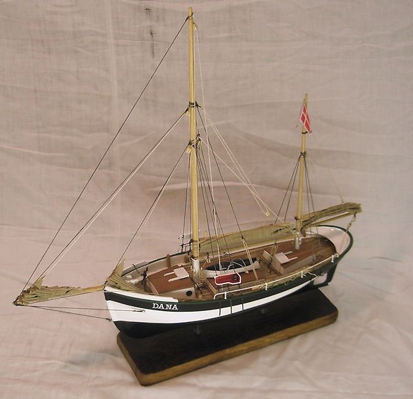 Image of 1:60 Scale Billing Boats of Denmark Dana