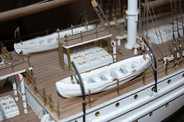 Image of Scale 1:48 J S Elcano Artesania Latina