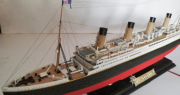 Image of Academy 1/400 RMS Titanic (Fully lit)