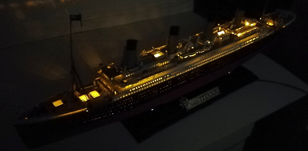 Image of Academy 1/400 RMS Titanic (Fully lit)